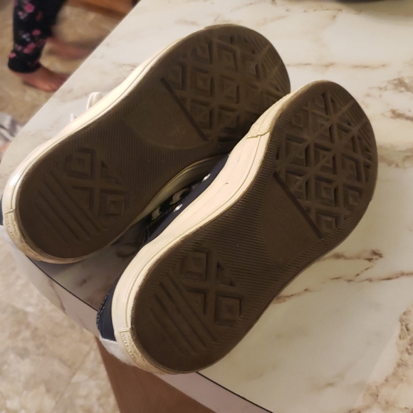 Converse - Picture 4 of 4